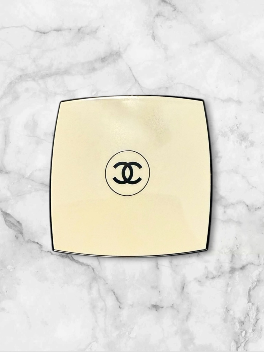 CHANEL LES BEIGES Healthy Glow Natural Eyeshadow Palette Cool